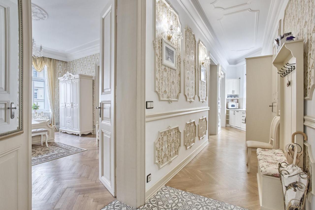 Apartment Luxury Nostalgia Карловы Вары Экстерьер фото