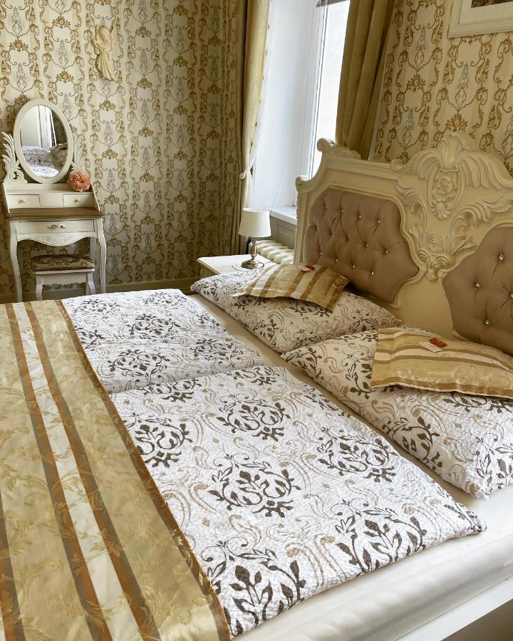 Apartment Luxury Nostalgia Карловы Вары Экстерьер фото