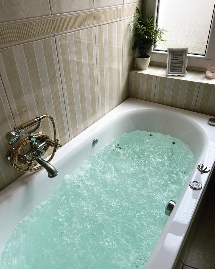 Apartment Luxury Nostalgia Карловы Вары Экстерьер фото